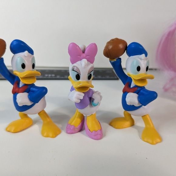 Daffy Duck and Melissa Duck - Picture 4 of 4